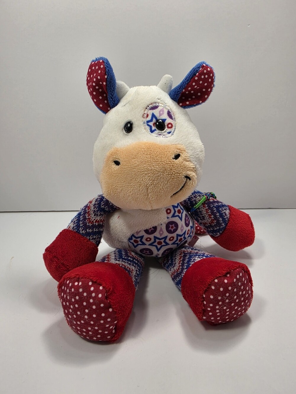 Ganz Cow Chloe 9"Plush Animal Nakamas Red White Blue First Edition Webkinz NK108
